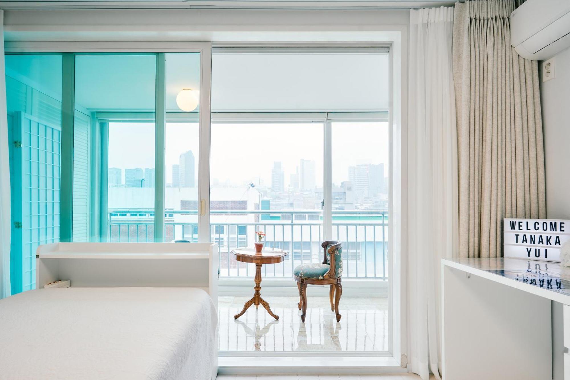 Garosugil Homestay - Female Only Seoul
