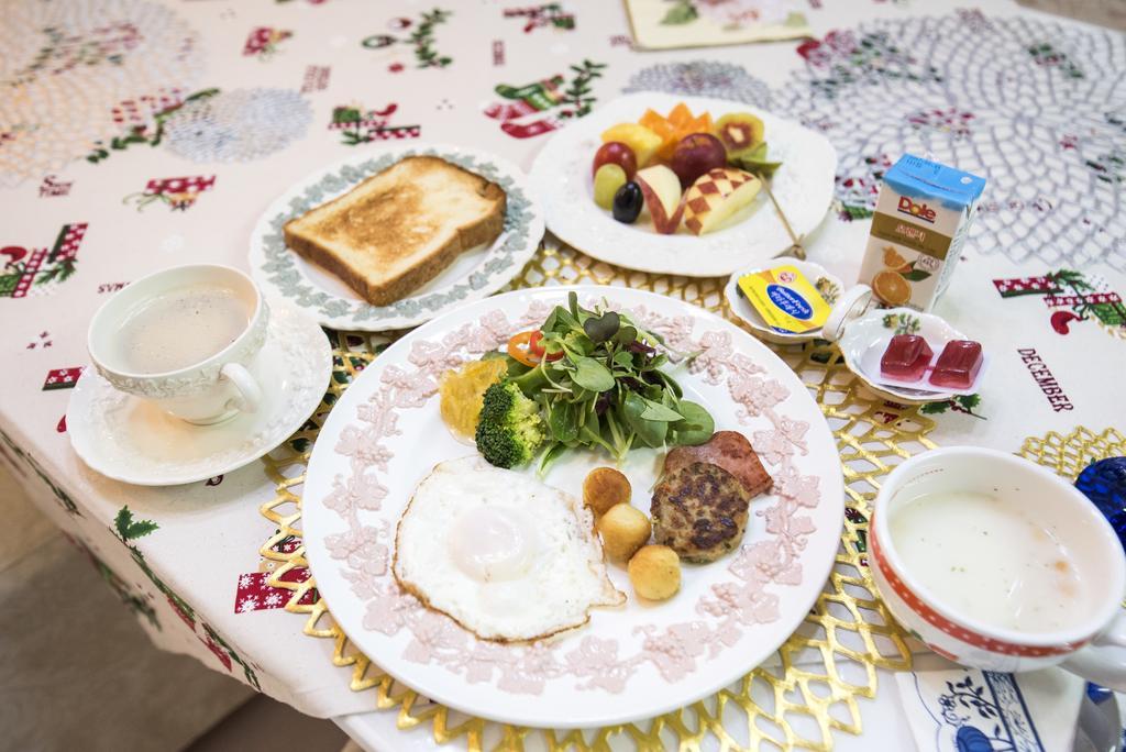 Garosugil Homestay - Female Only Homestay *
